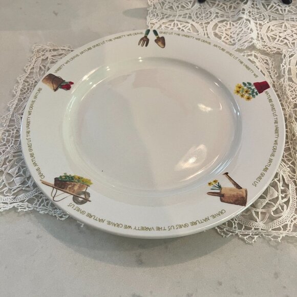 3 dinner plates of Thomson Pottery Pattern "My Garden" - Picture 3 of 5